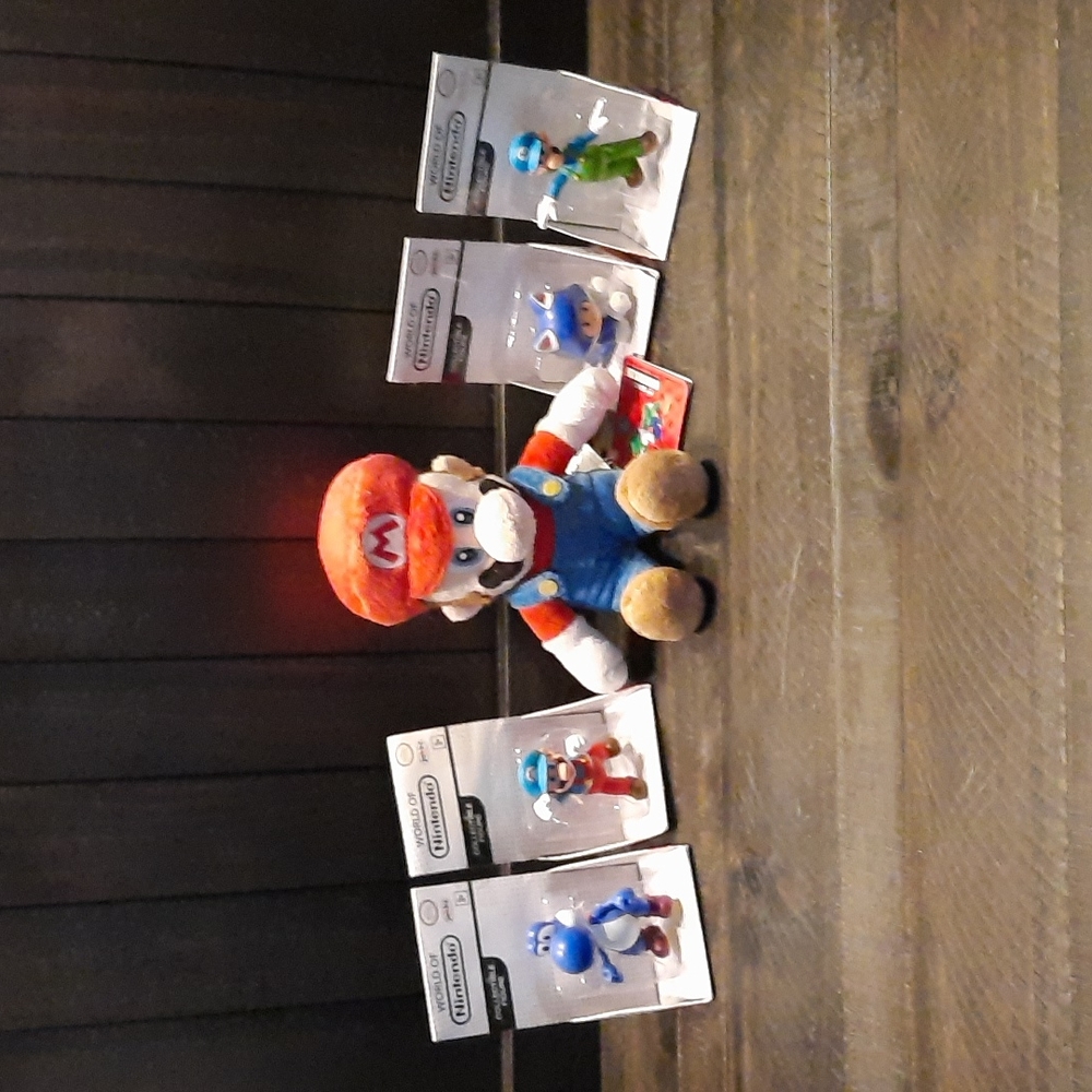 World of Nintendo Collectibles  5 piece collection by jakks